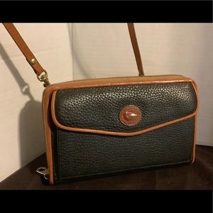 Dooney & Bourke Large Black Zip-Along wallet